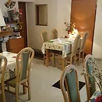 Δωμάτια σε οικογενειακή κατοικία Roma - Parking W Cenie! *